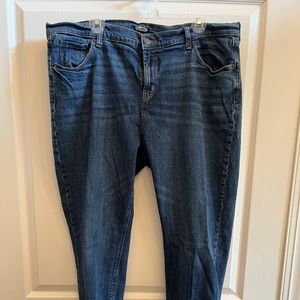 Mid-rise boyfriend jeans